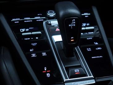 Porsche Cayenne III E-Hybrid Coupé — photo 24