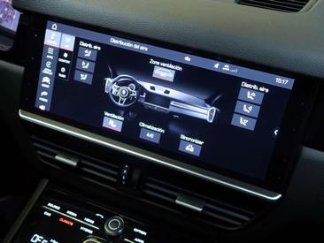 Porsche Cayenne III E-Hybrid Coupé — photo 31