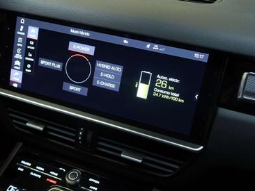 Porsche Cayenne III E-Hybrid Coupé — photo 38