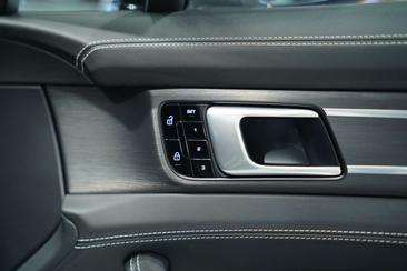 Porsche Panamera II GTS — photo 27