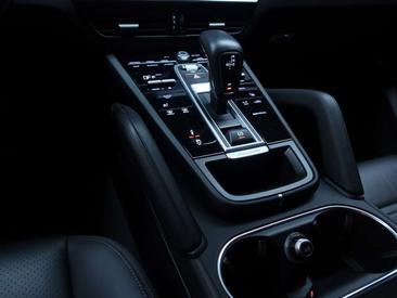 Porsche Cayenne III E-Hybrid Coupé — photo 45