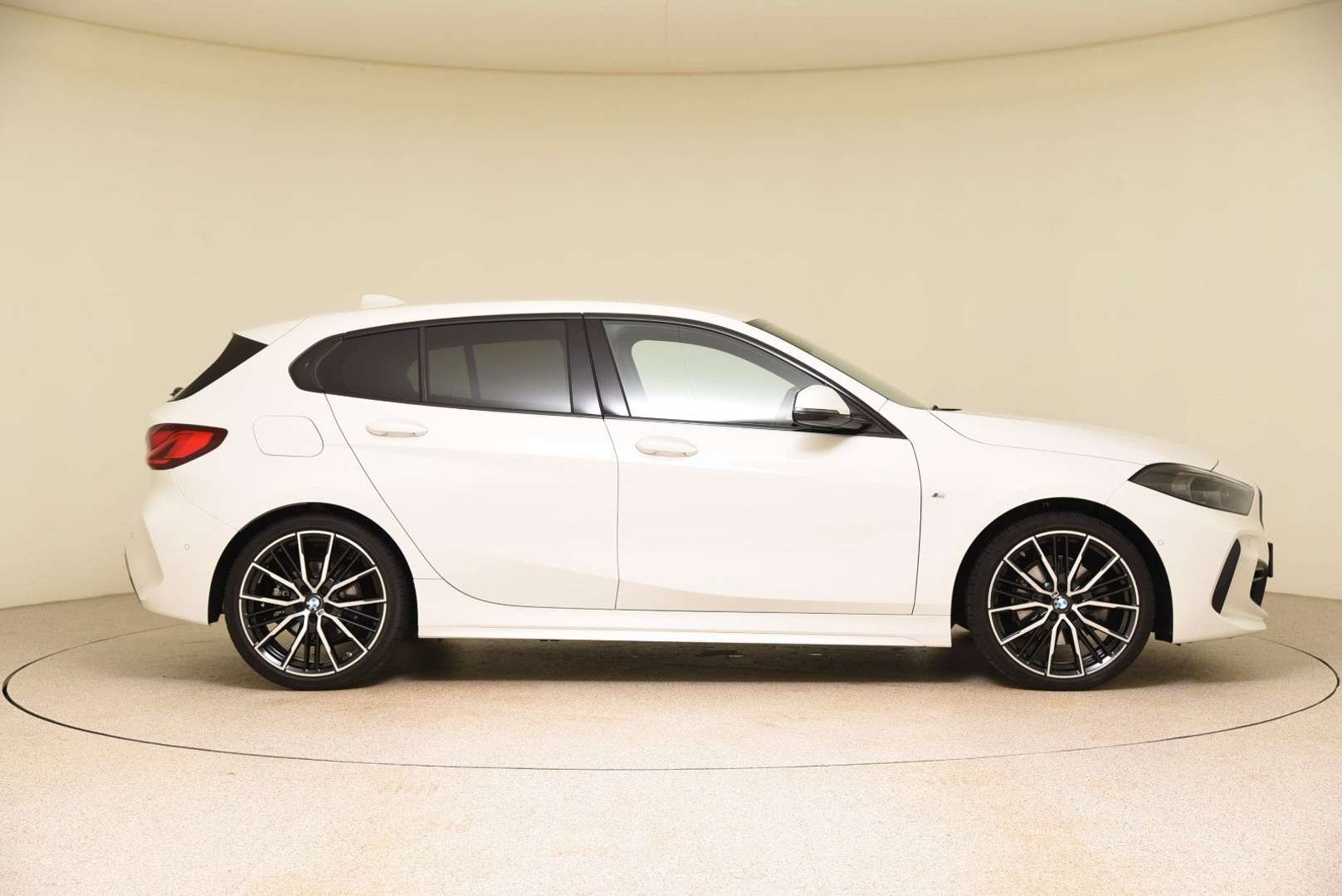 BMW 118i M Sport - 2024 - Joinsteer - #4