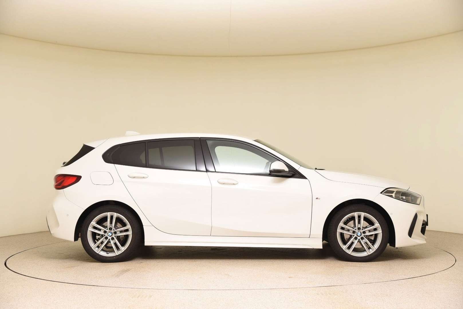 BMW 118i M Sport - 2024 - Joinsteer - #4