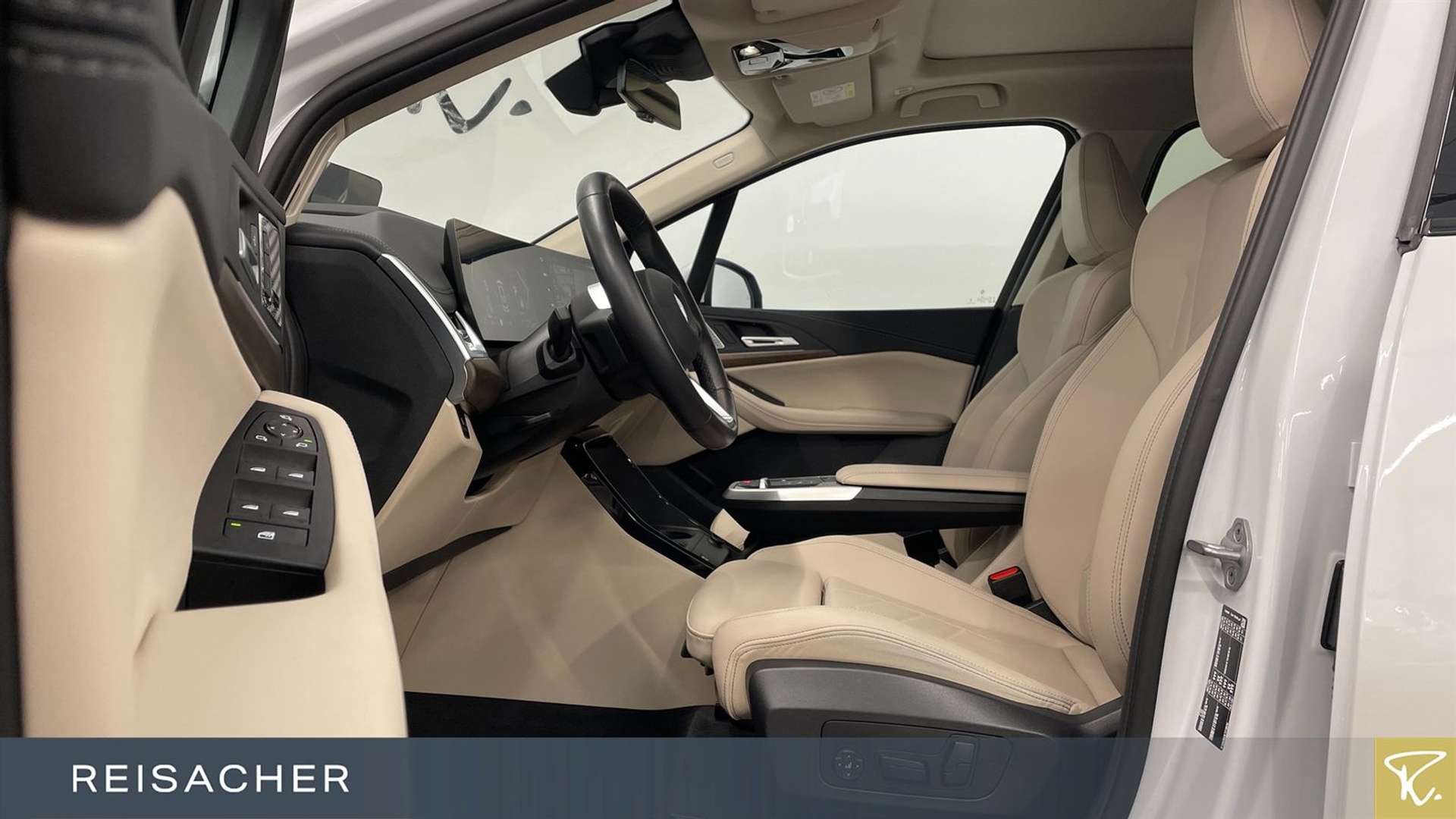 BMW 218i Active Tourer LCPro - 2024 - Joinsteer - #4