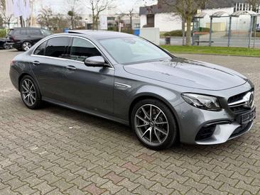 Mercedes Classe E63 AMG 63 — photo 10