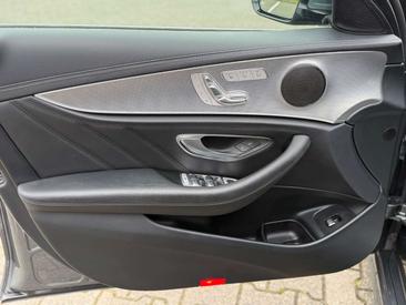 Mercedes Classe E63 AMG 63 — photo 24