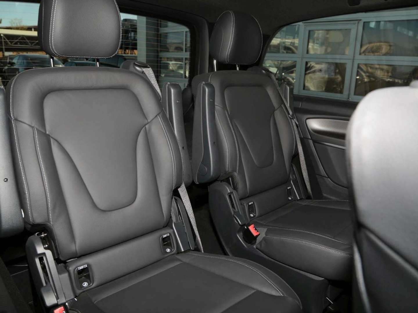 Mercedes V 300 300 Night Edition - 2025 - Joinsteer - #21