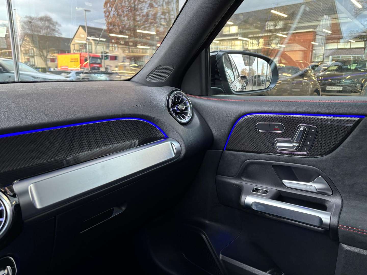 Mercedes GLB 200 200 Night Edition - 2025 - Joinsteer - #27