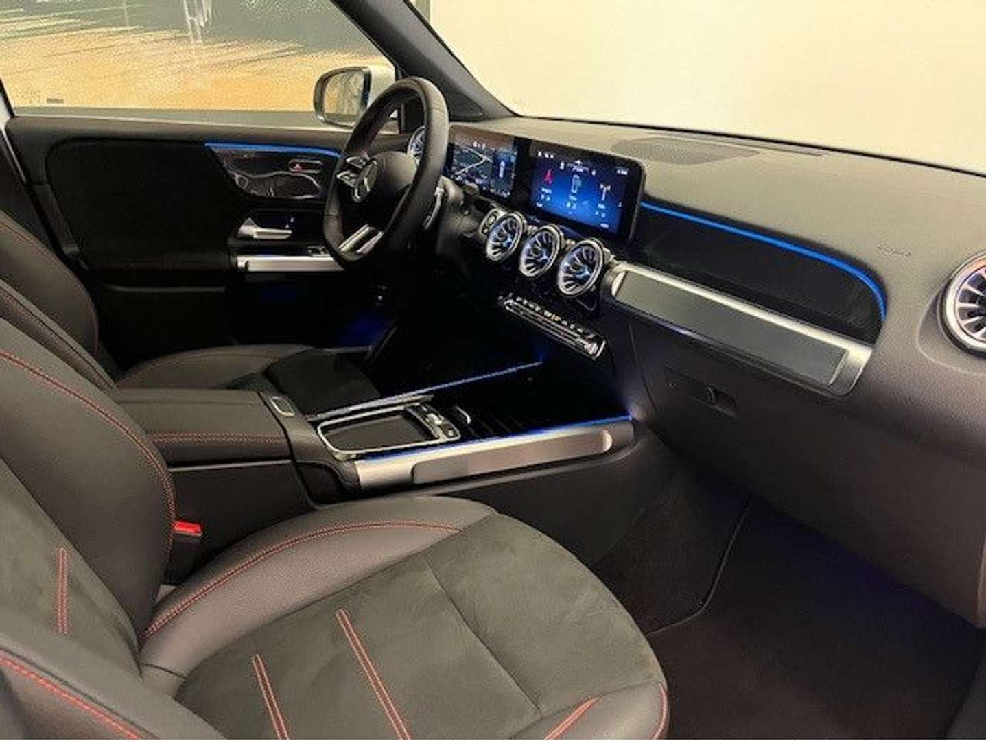 Mercedes GLB 200 200 Night Edition - 2025 - Joinsteer - #4