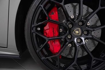 Lamborghini Huracán EVO — photo 31