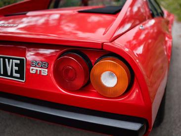 Ferrari 308 GTB — photo 8
