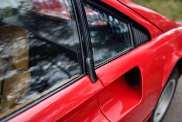 Ferrari 308 GTB — photo 11
