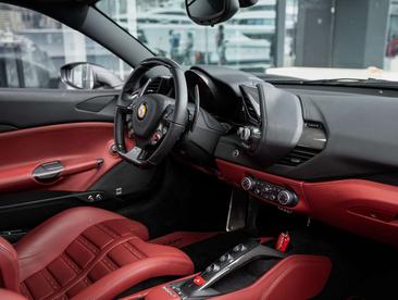 Ferrari 488 GTB — photo 5
