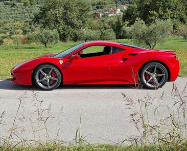 Ferrari 488 GTB — photo 4