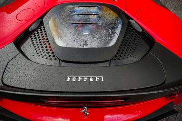 Ferrari SF90 Stradale — photo 15
