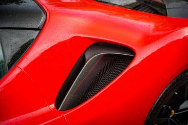 Ferrari SF90 Stradale — photo 17