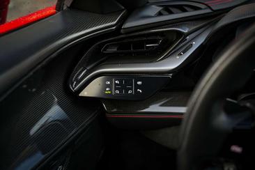 Ferrari SF90 Stradale — photo 39