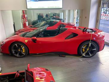 Ferrari SF90 Spider — photo 5