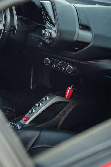Ferrari 488 GTB — photo 13