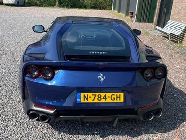 Ferrari 812 Superfast — photo 4