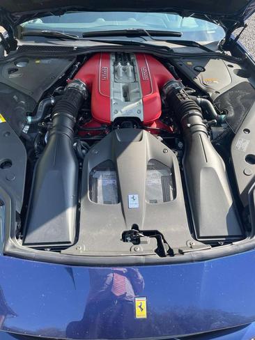 Ferrari 812 Superfast — photo 9