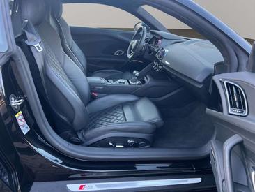 Audi R8 Performance Coupé — photo 8
