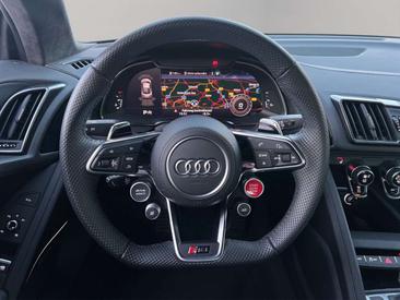 Audi R8 Performance Coupé — photo 11