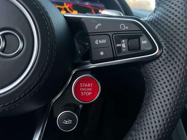 Audi R8 Performance Coupé — photo 14