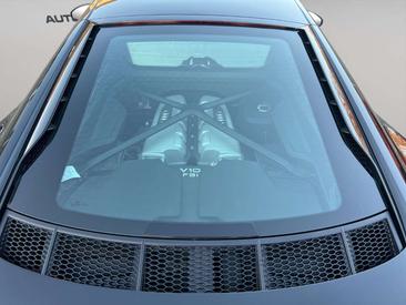 Audi R8 Performance Coupé — photo 21