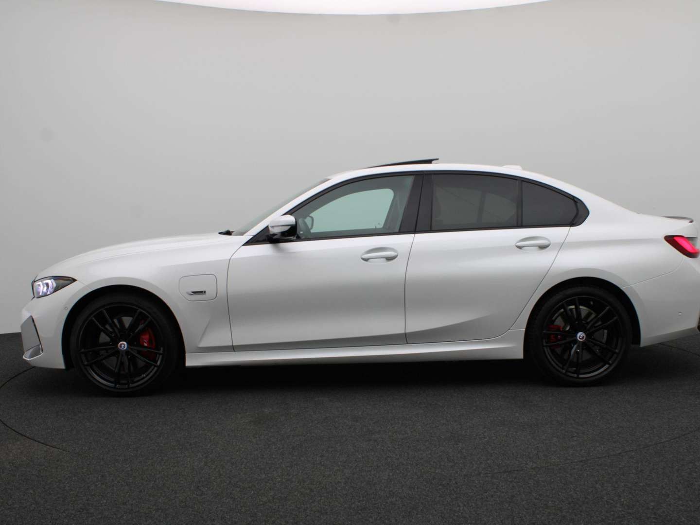 BMW Série 3 Sedan M Sport 330e - 2023 - Joinsteer - #3