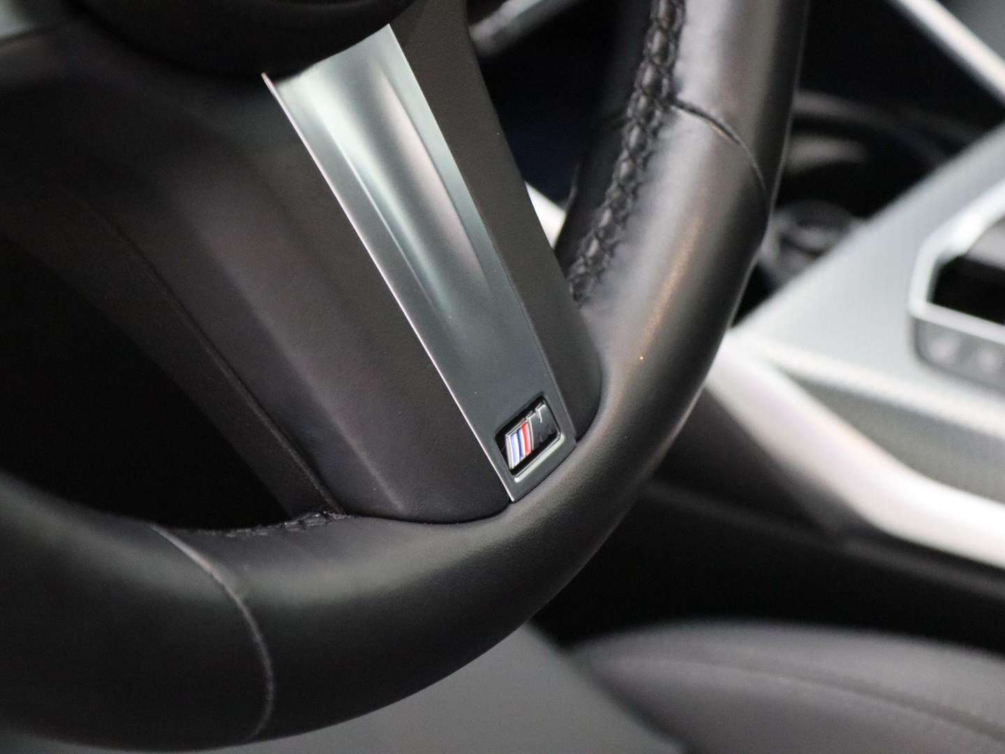 BMW Série 3 Sedan M Sport 330e - 2023 - Joinsteer - #13