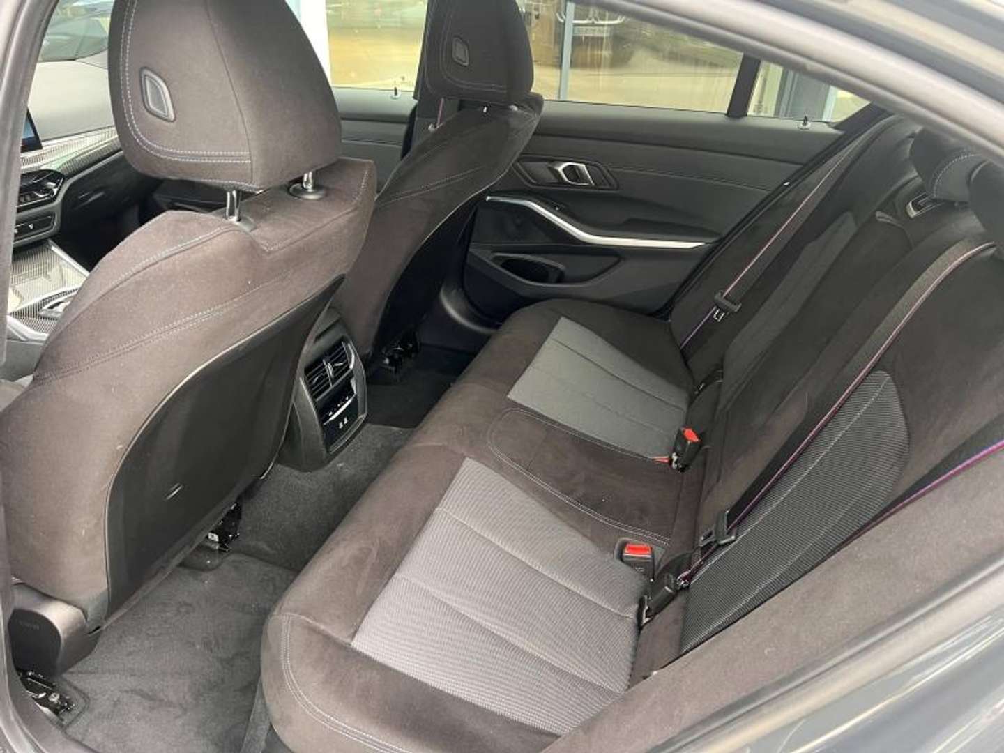 BMW 330e M Sport 330e XDrive - 2025 - Joinsteer - #4