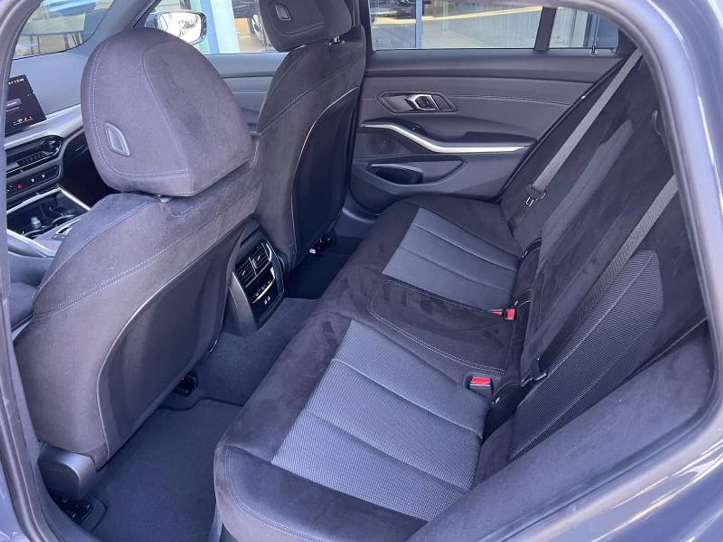 BMW 330 M Sport 330e XDrive - 2025 - Joinsteer - #4