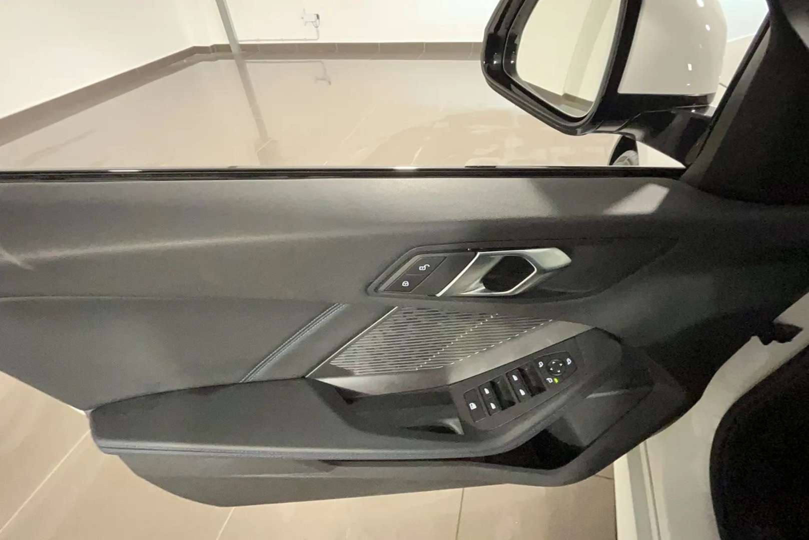 BMW 120i M Sport 120i - 2025 - Joinsteer - #9