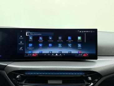 BMW Série 3 Touring M Sport 330e — photo 35