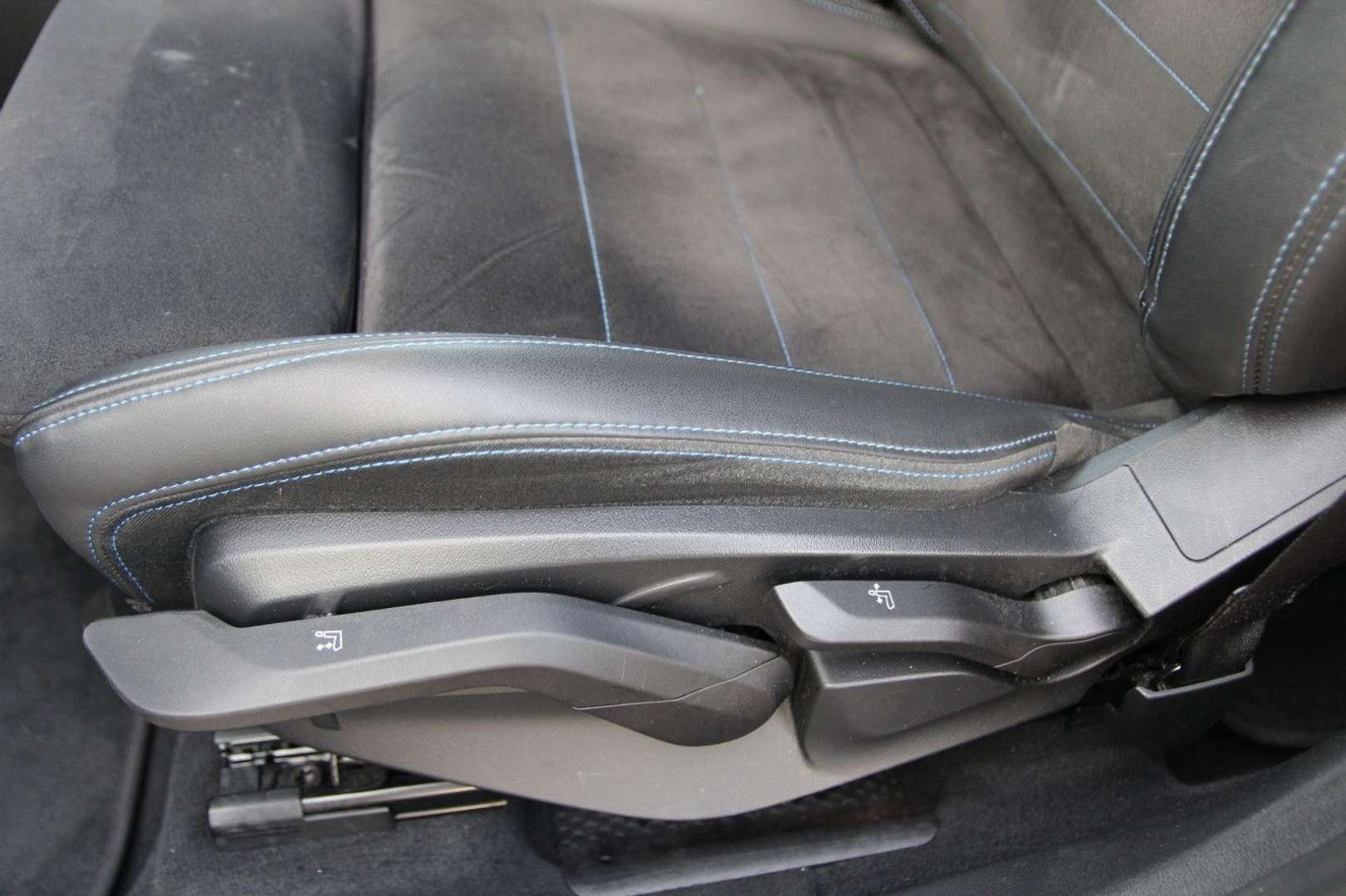 BMW 218i Active Tourer M Sport 218i - 2024 - Joinsteer - #14