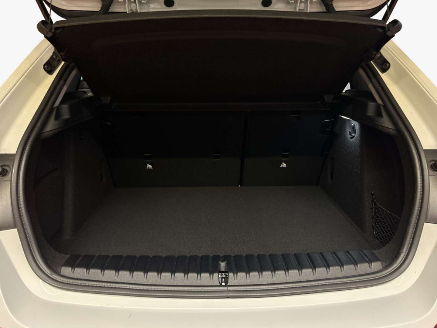 BMW 118i Advantage - 2023 - Joinsteer - #8