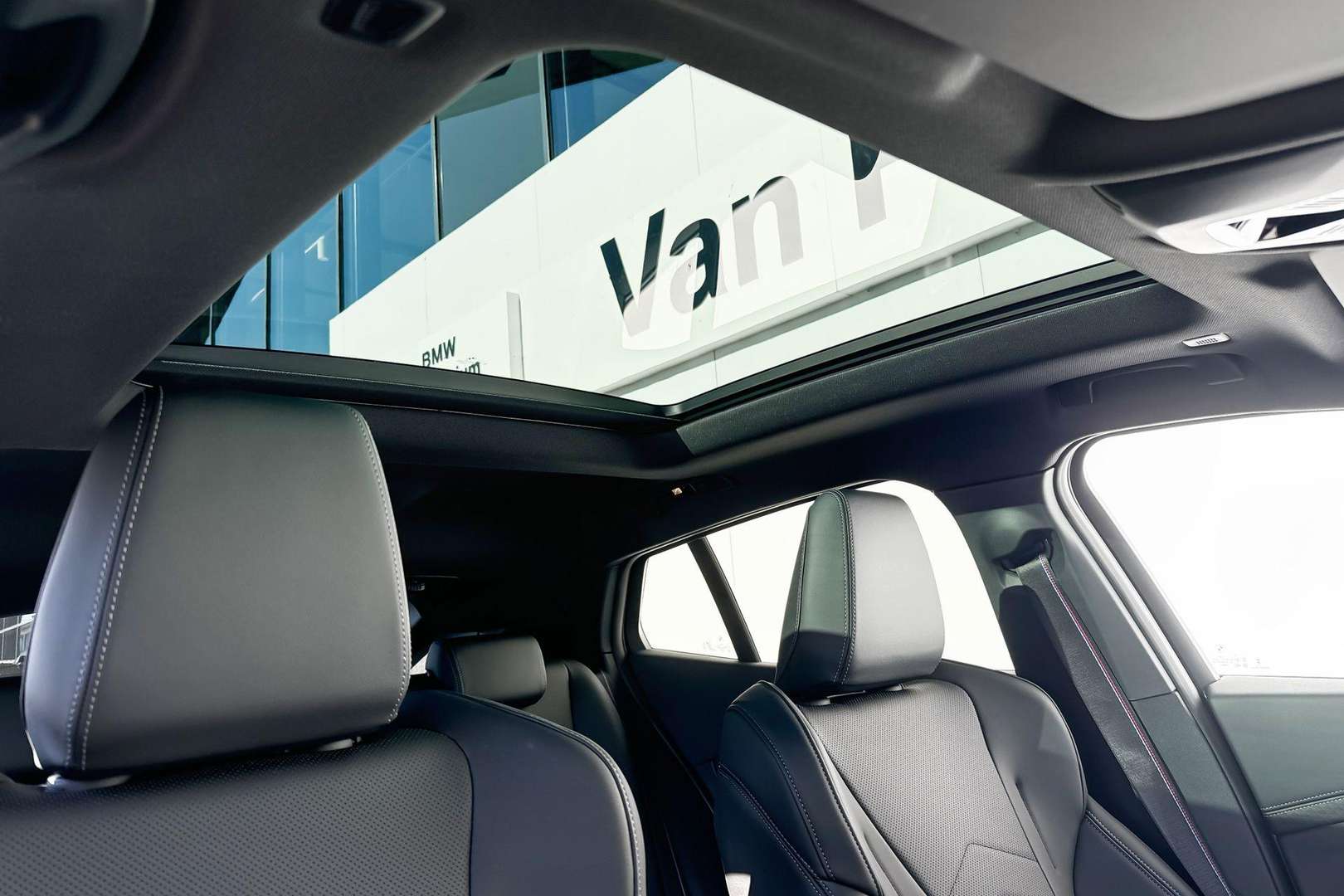 BMW IX2 M Sport EDrive20 - 2025 - Joinsteer - #6