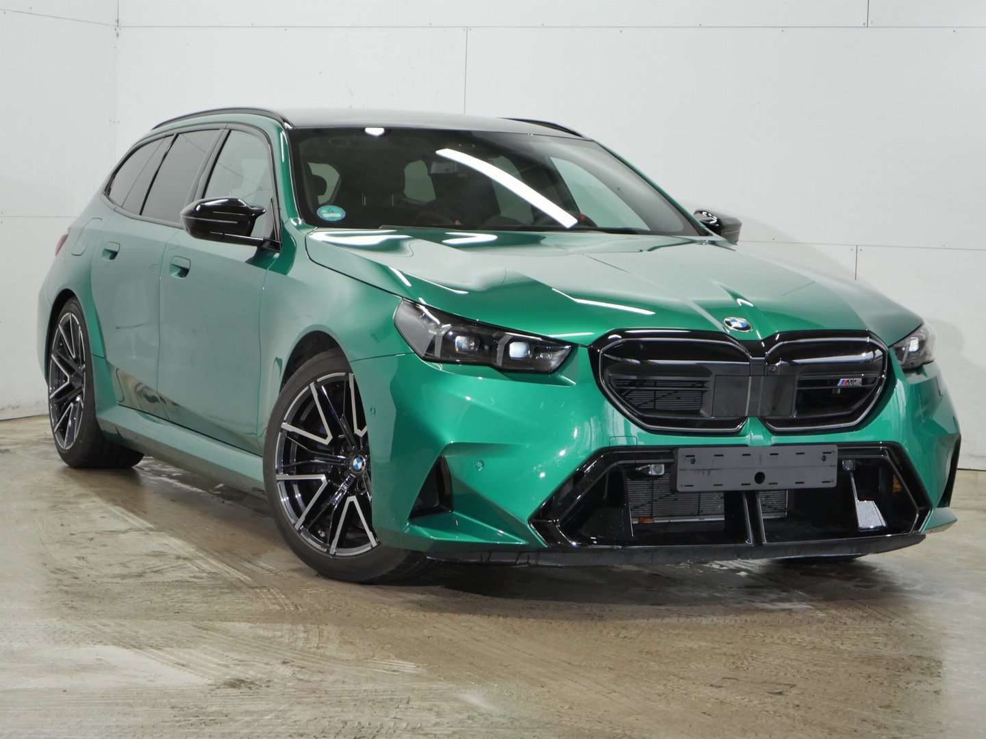 BMW M5 Touring M Sport - 2025 - Joinsteer - #1