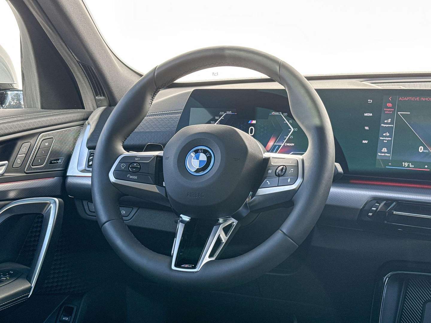 BMW IX2 M Sport EDrive20 - 2025 - Joinsteer - #13