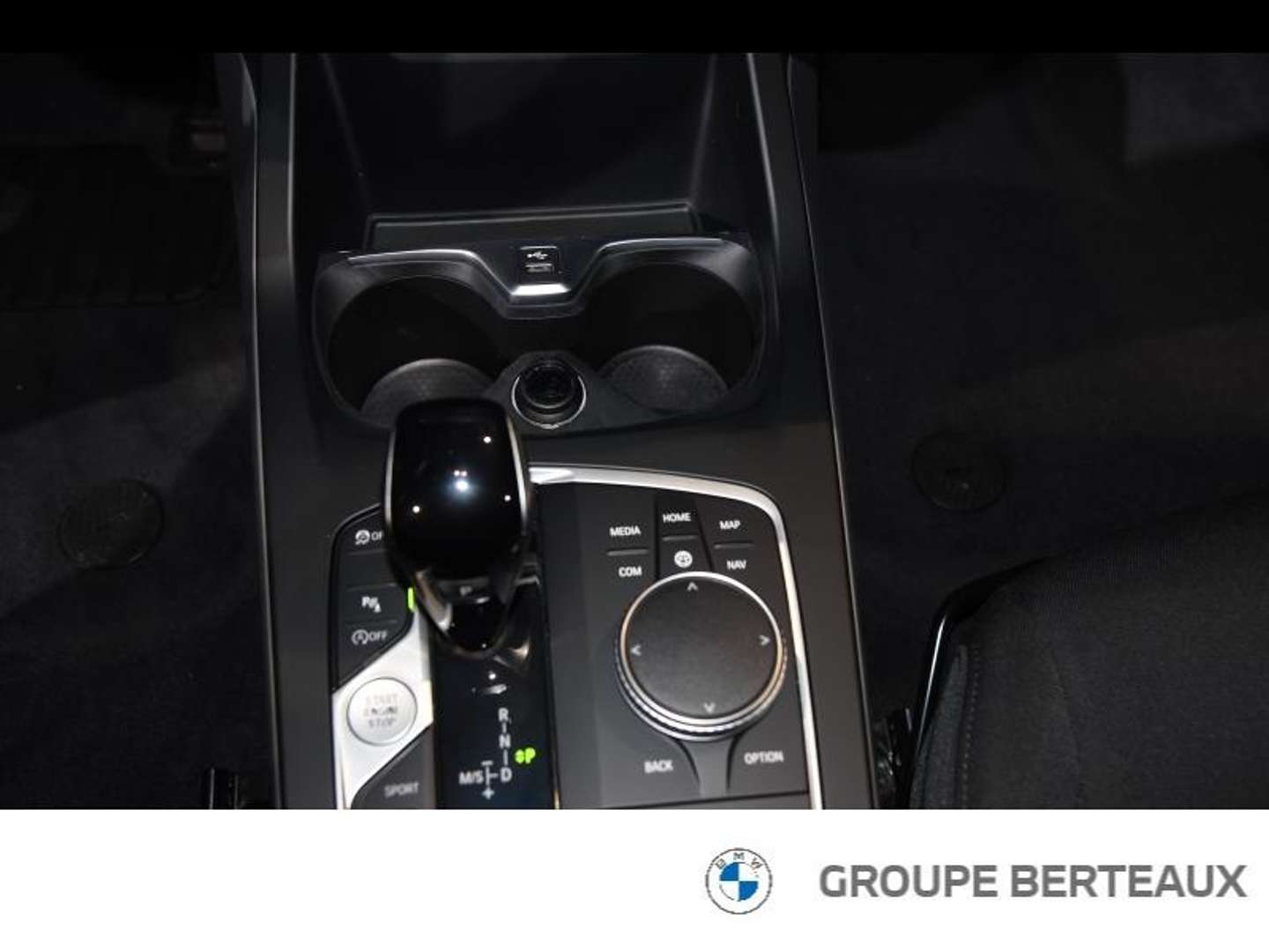 BMW 116 Business 116d - 2022 - Joinsteer - #13