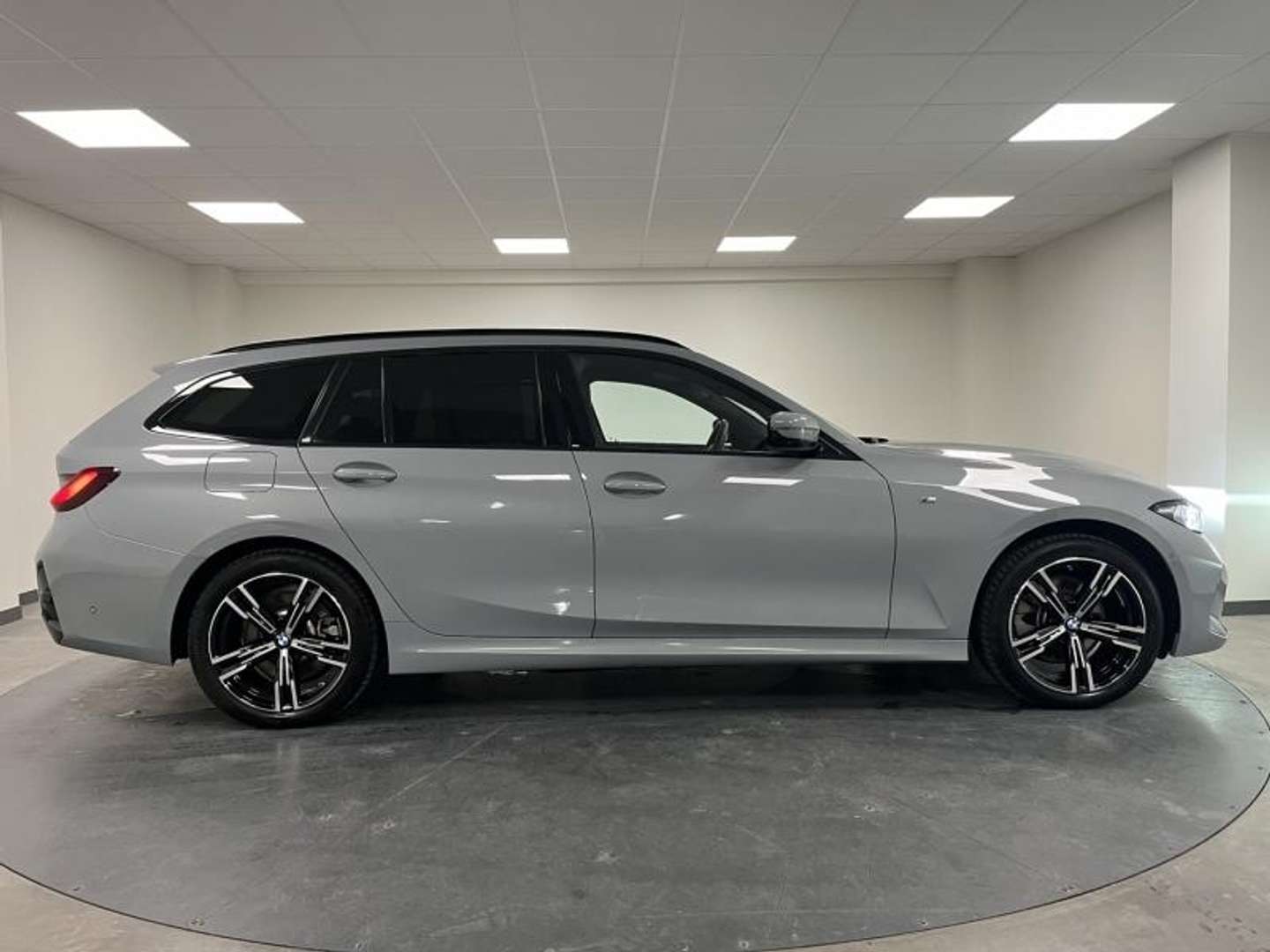 BMW 330e M Sport 330e XDrive - 2025 - Joinsteer - #3