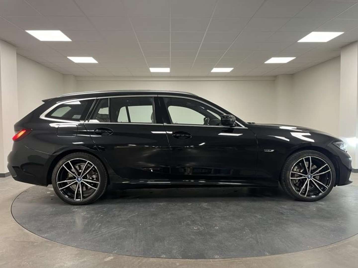 BMW 330e M Sport 330e XDrive - 2022 - Joinsteer - #3