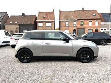 Mini Electric Classic Cooper SE — photo 2