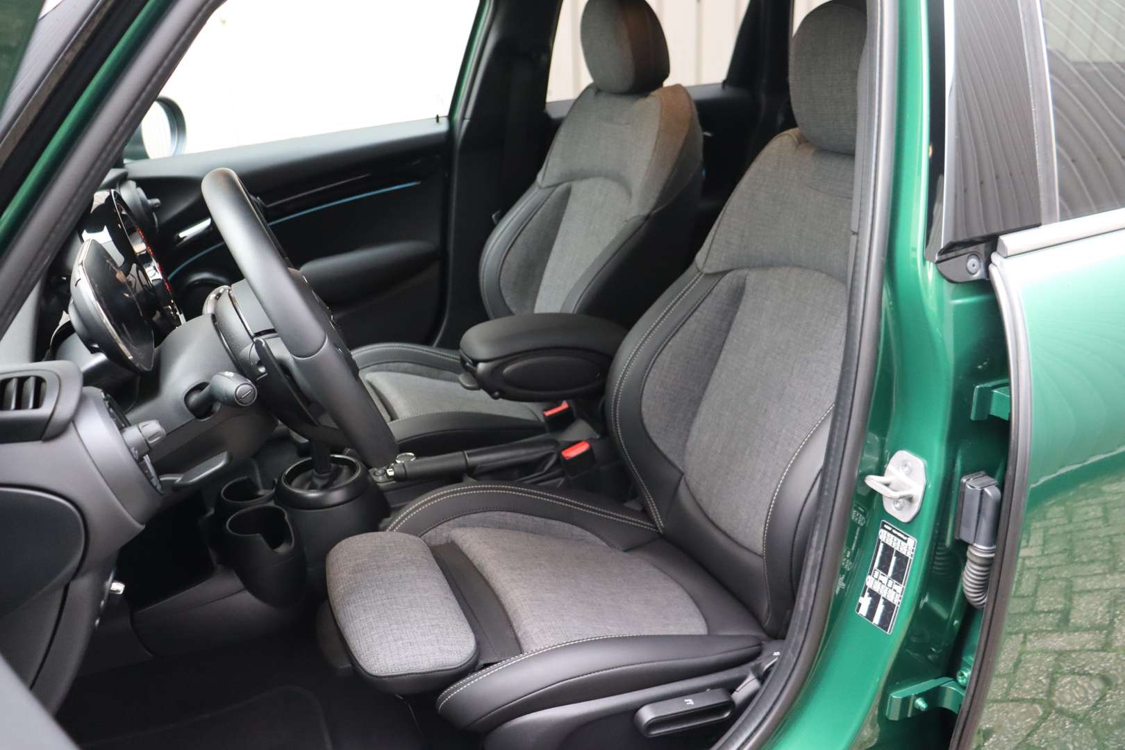 Mini Hatch Classic Cooper S - 2024 - Joinsteer - #3