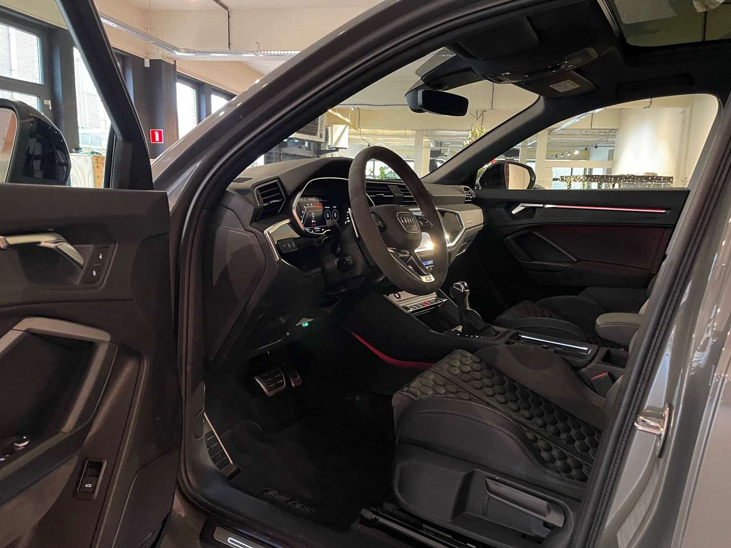 Audi RSQ3 Sportback 2.5 TFSI - 2024 - Joinsteer - #4