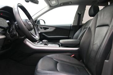 Audi Q8 50 TDI — photo 8