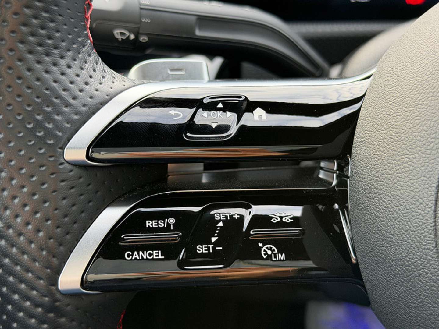 Mercedes CLA 200 Coupé 200 AMG Line - 2024 - Joinsteer - #11