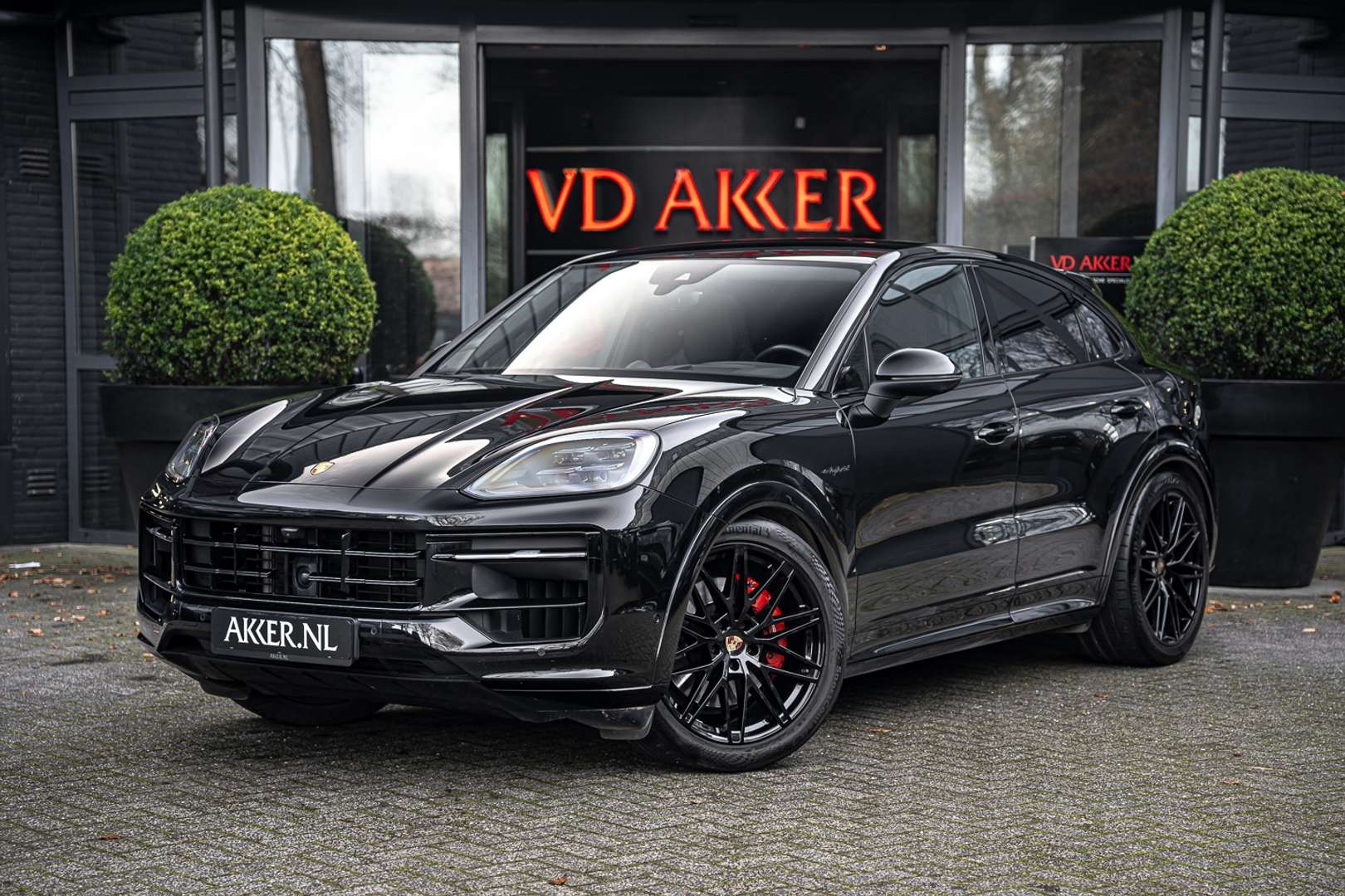 Porsche Cayenne Coupé E-Hybrid - 2023 - Joinsteer - #1