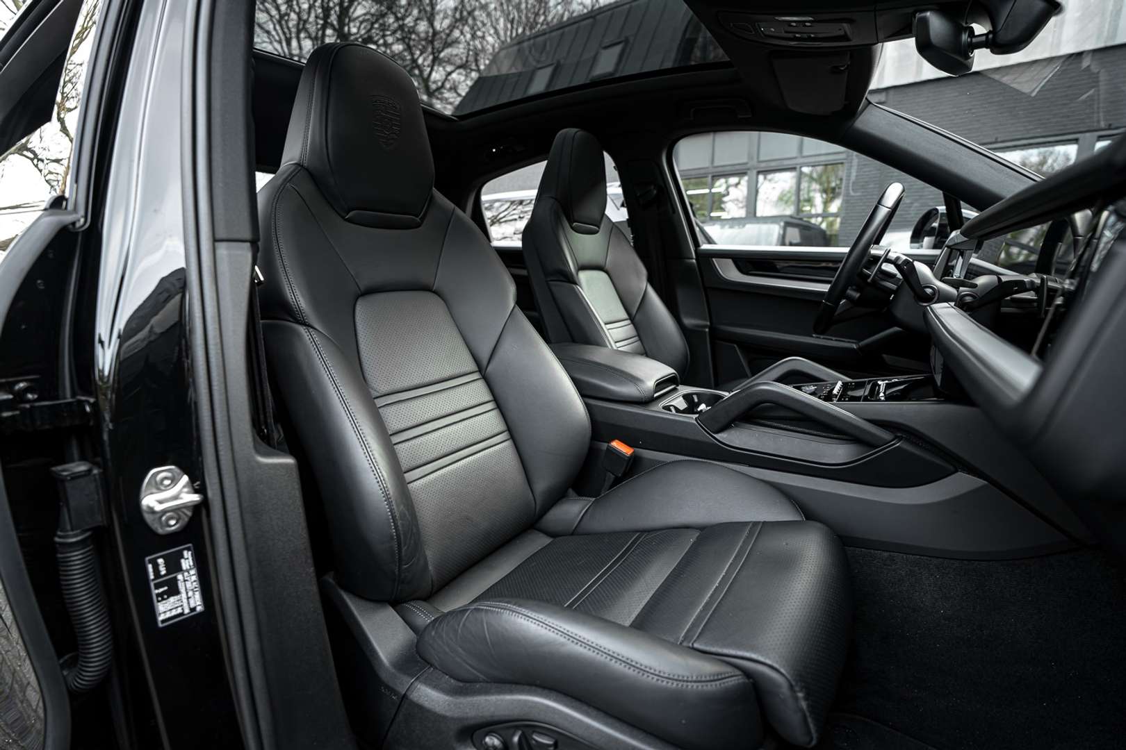 Porsche Cayenne Coupé E-Hybrid - 2023 - Joinsteer - #4